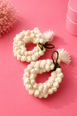 White crochet gajra